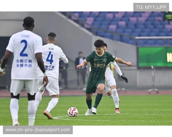 上海申花拉唐突破禁区助攻:一次突破光辉与团队协作的完美演绎 上海申花拉唐突破禁区助攻:一次突破光辉与团队协作的完美演绎